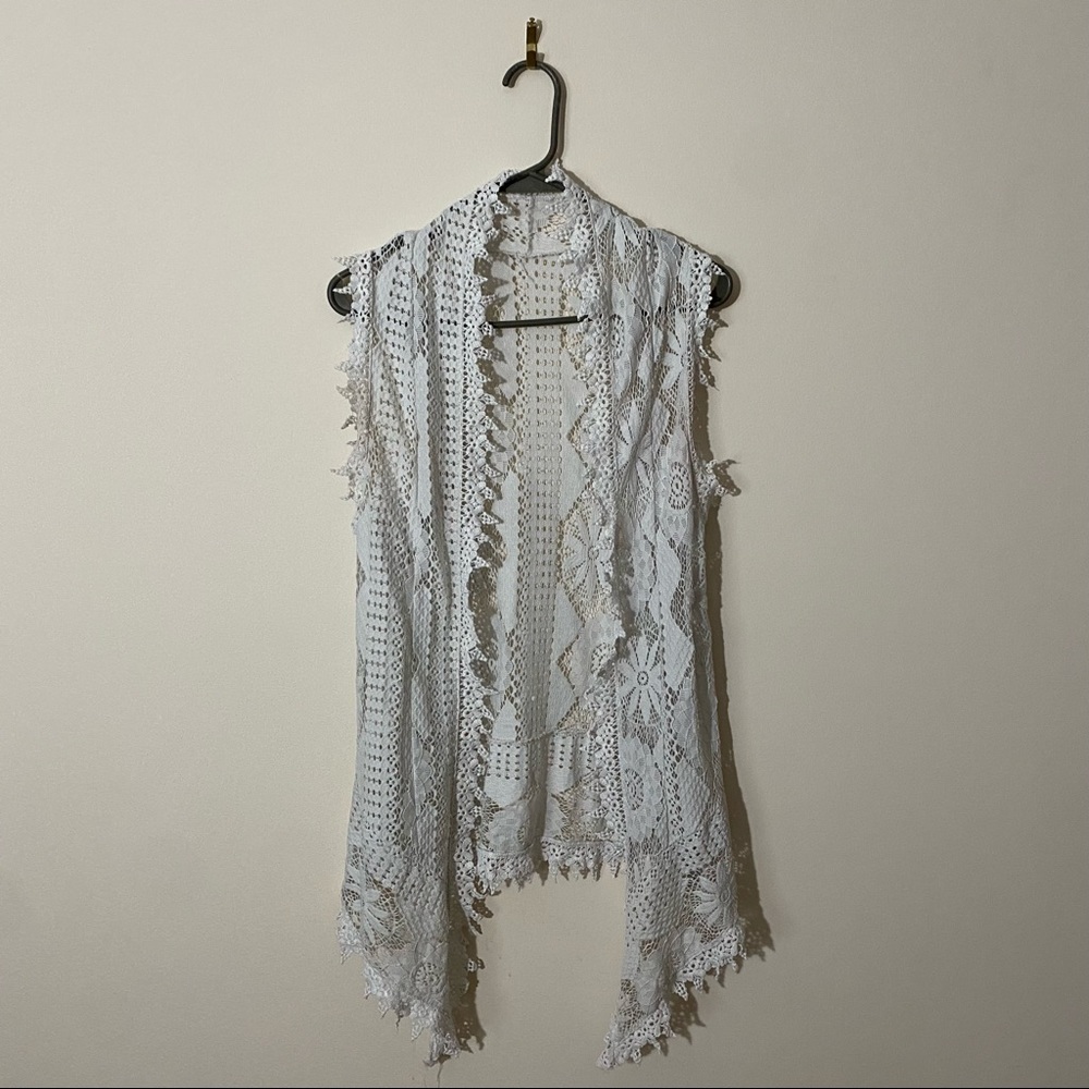 Poof! White Lace Boho Vest M